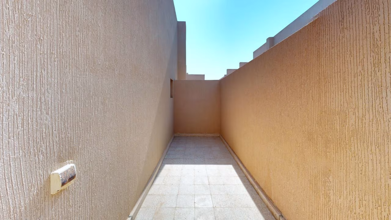 Apartment – 3 Bedrooms