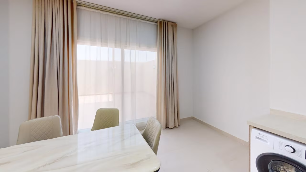 Apartment – 3 Bedrooms