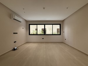 Apartment - 3 Bedrooms