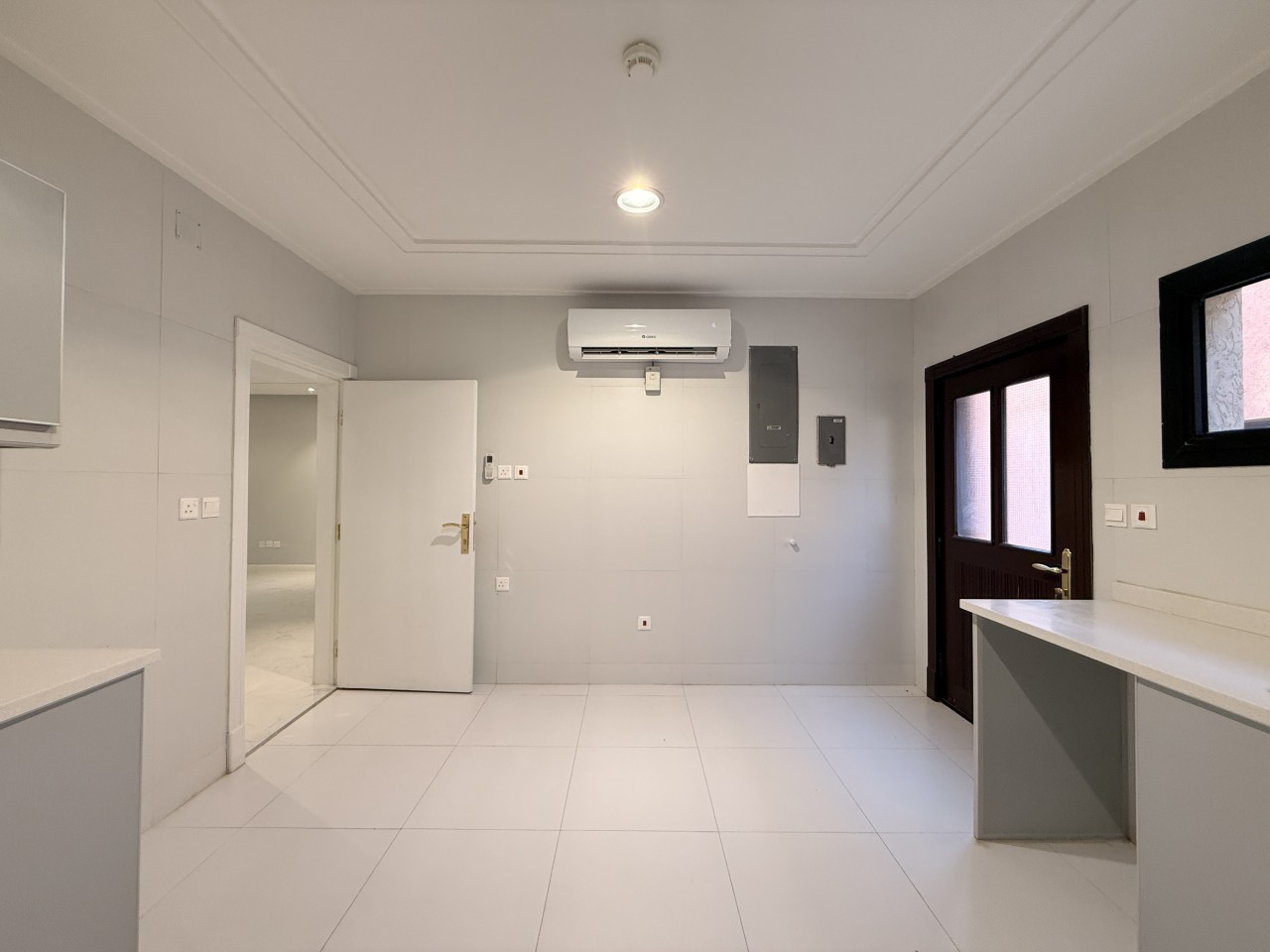 Villa – Large Villa