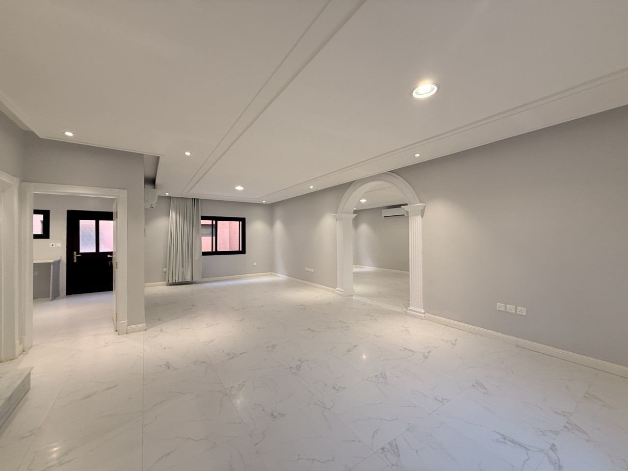 Villa – Large Villa