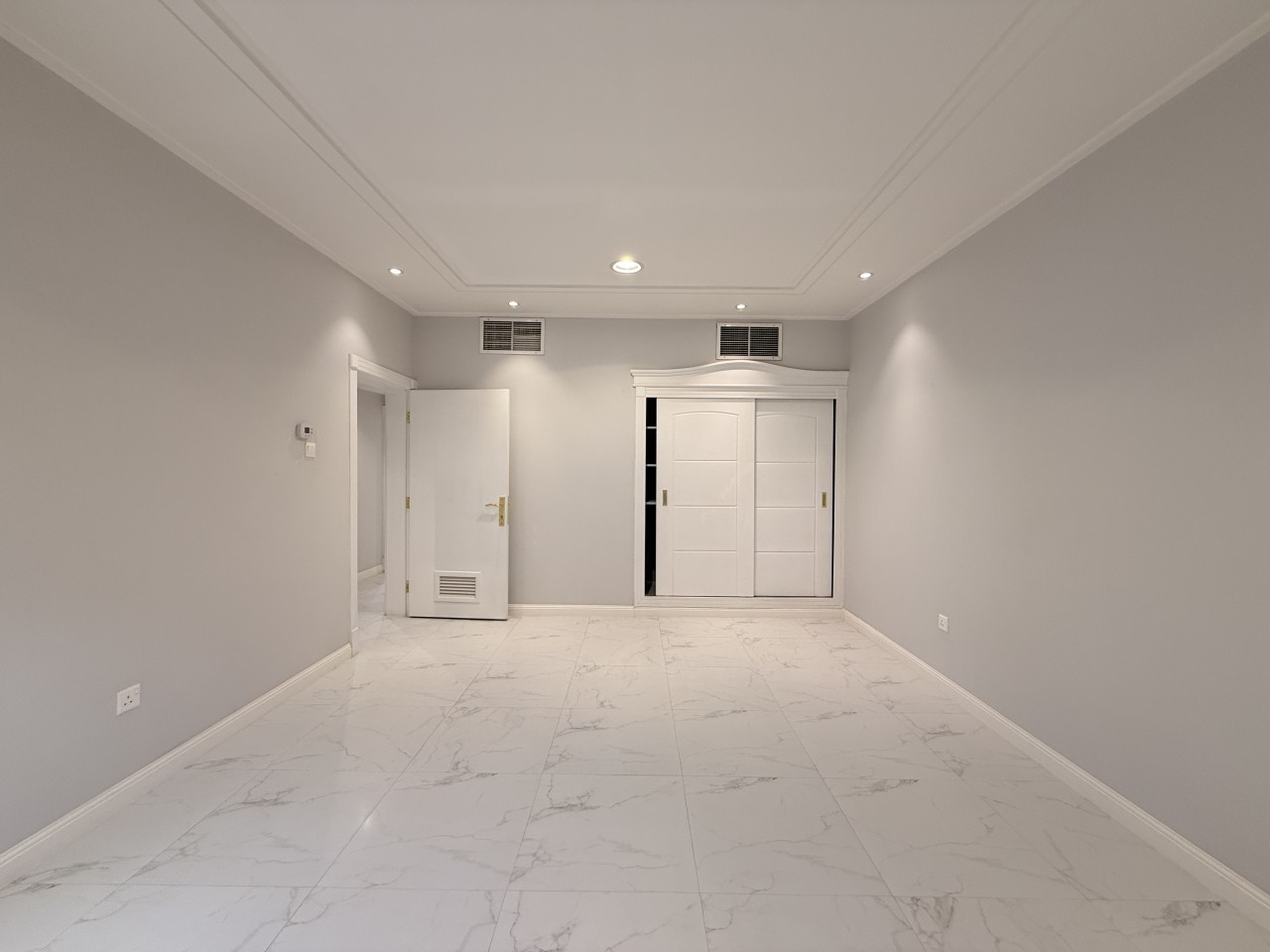 Villa – Large Villa