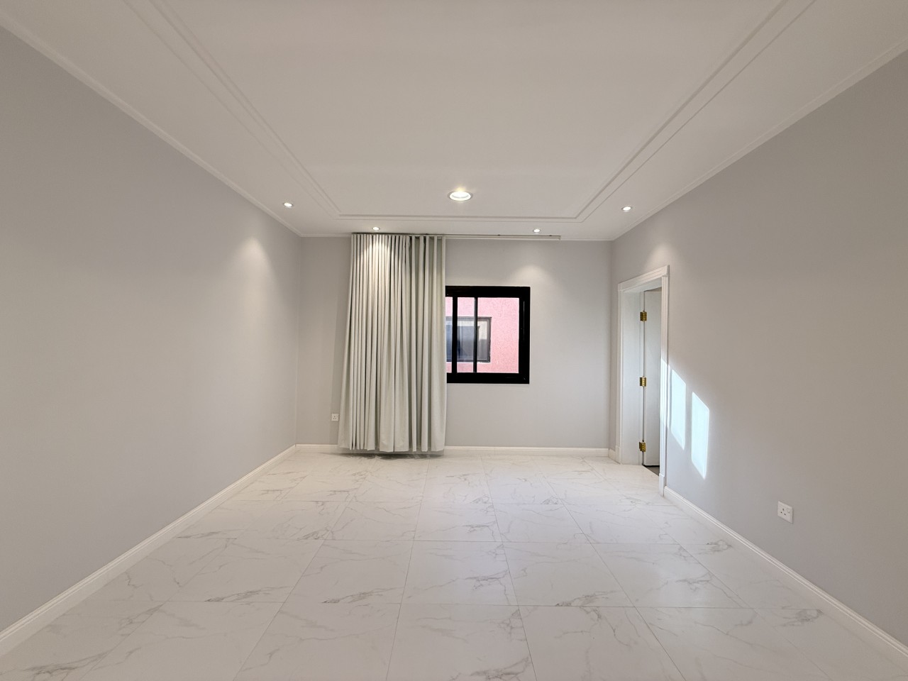 Villa – Large Villa