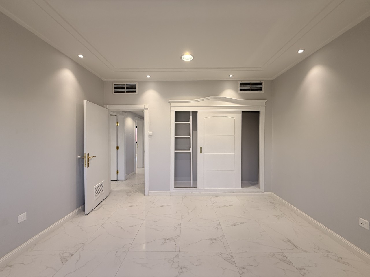 Villa – Large Villa