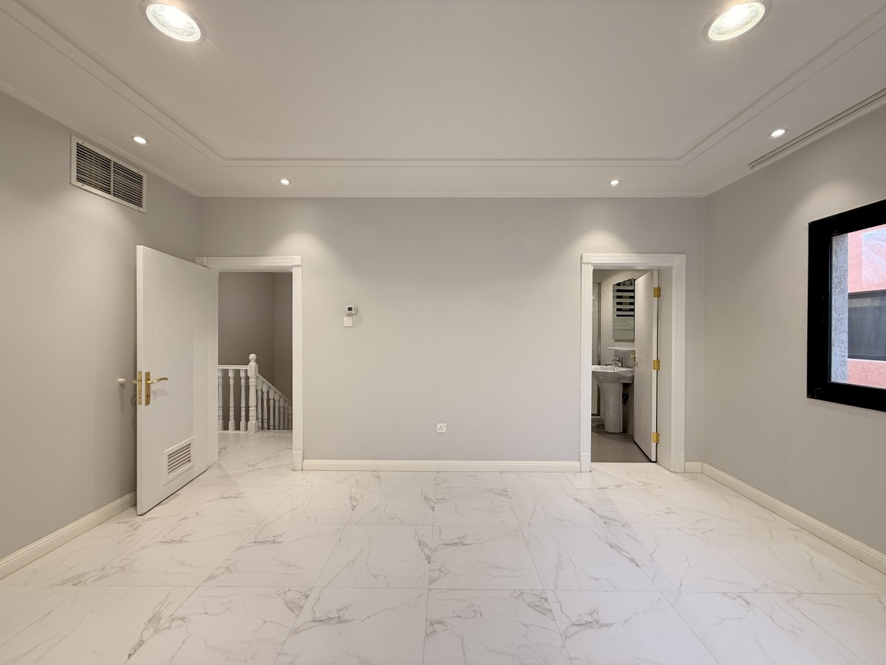 Villa – Large Villa